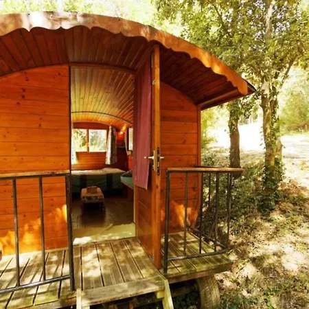 2 Etoiles - Piscine - Ccb0hef Campsite *