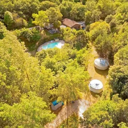 Campsite 2 Etoiles - Piscine - Ccb0hef Fenouillet (Pyrenees-Orientales)