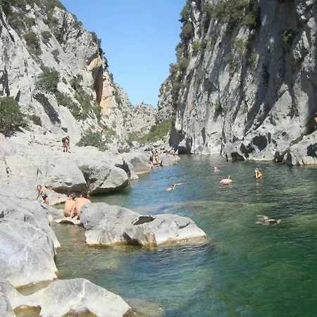Zecamping 2 Pet Friendly Piscine Snack Bar Et Restaurant مكان تخييم Fenouillet (Pyrenees-Orientales)